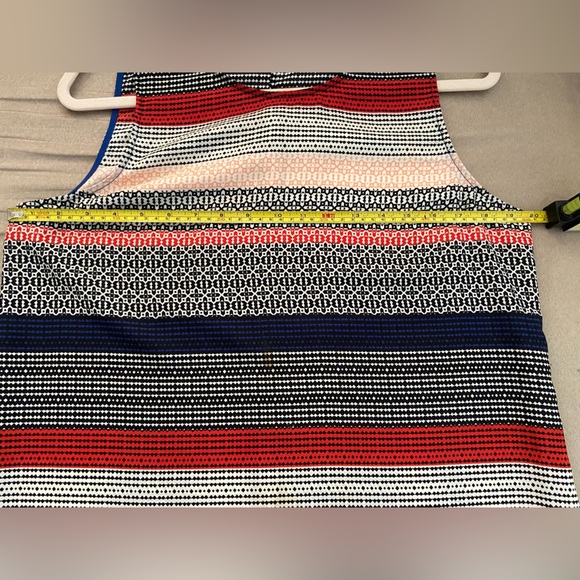 Top designed  by Vince Camuto. Soft silk like easy care fabric. Wear it,love it! - Picture 10 of 11